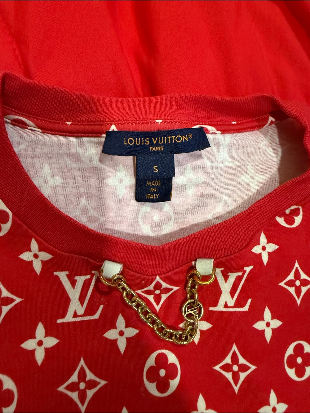 Louis Vuitton Red and White Monogram Chain-Accent Tee - Picture 4 of 4